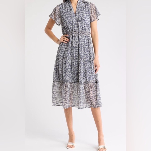 Melrose and Market Dresses & Skirts - Melrose & Market Floral Midi Dress Wedding Guest Small Flutter Sleeve Tiered S